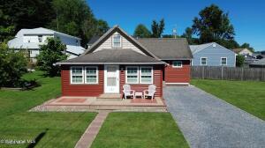 103 6th Street Saratoga Springs, NY 12866