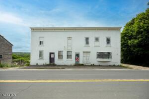 281 Chapman Drive Amsterdam, NY 12010