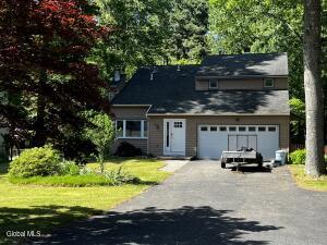 3287 E Old State Road Schenectady, NY 12303