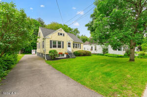 48 Schoolhouse Road Guilderland, NY 12203
