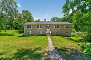 106 Dunsbach Road Halfmoon, NY 12065