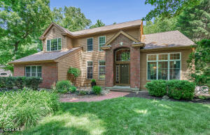 19 Coventry Drive Clifton Park, NY 12065