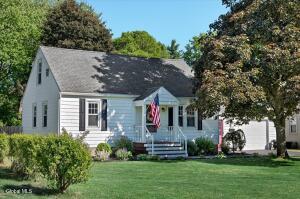 3025 Evelyn Drive Schenectady, NY 12303