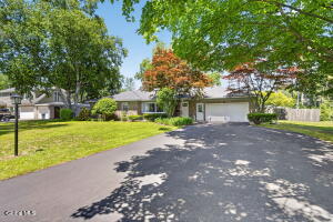 10 Willo Lane Loudonville, NY 12211