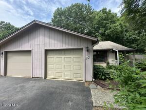 75 Arrow Wood Place Ballston Spa, NY 12020