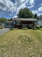 17 Pinewood Road Guilderland, NY 12084