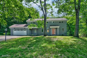 876 Heather Lane Niskayuna, NY 12309