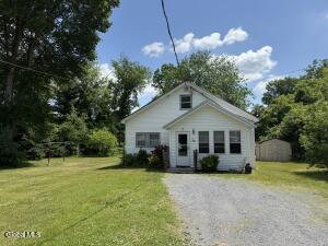 34 Mallory Avenue Queensbury, NY 12804