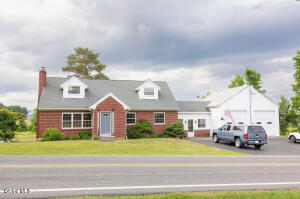 1378 Quackenbush Road Schenectady, NY 12306