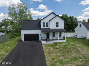 3 Dorchester Drive Stillwater, NY 12170