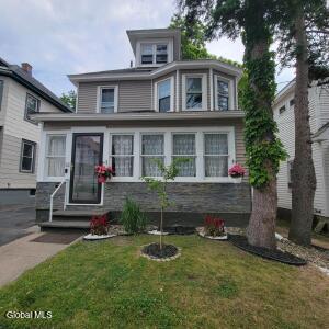 14 Hawk Street Scotia, NY 12302