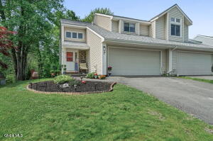 7 Crowsnest Court Waterford, NY 12188