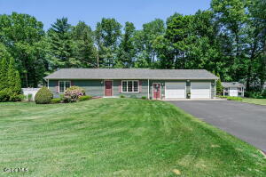 18 Mockingbird Lane Queensbury, NY 12804