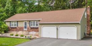 34 Rolling Hills Drive Gansevoort, NY 12831