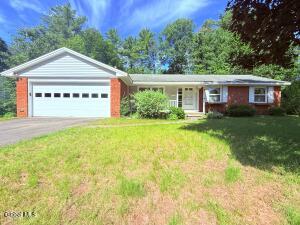 8 Sherwood Drive Queensbury, NY 12804