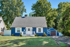 13 Van Buren Road Glenville, NY 12302