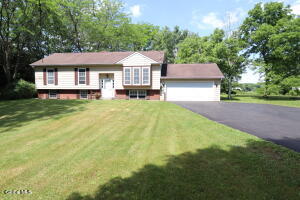 52 Biechman Road Ravena, NY 12143