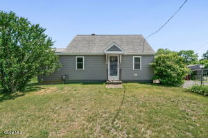 26 Hackett Street Selkirk, NY 12158