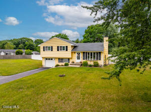 63 Rossman Circle Hudson, NY 12534