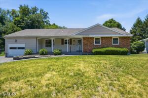 19 Ethel Drive Colonie, NY 12211
