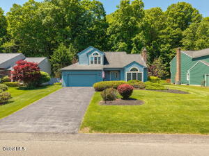 26 Upper Wedgewood Lane Voorheesville, NY 12186