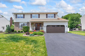 13 Berkshire Drive Colonie, NY 12205