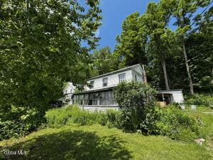 21 River Road Buskirk, NY 12028