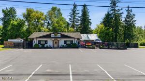 352 Quaker Road Queensbury, NY 12804