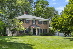 17 Schuyler Hills Road Loudonville, NY 12211