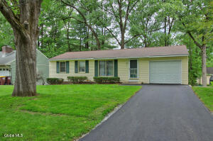 9 Prospect Drive Saratoga Springs, NY 12866