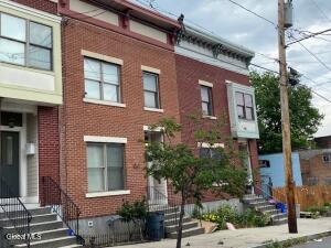 39 Alexander Street Albany, NY 12202