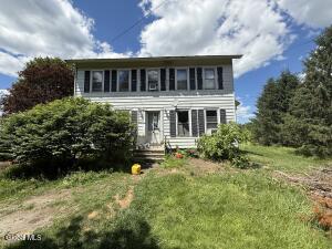10 Wyomanock Road Stephentown, NY 12168