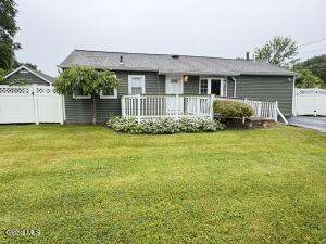86 Jones Drive Schenectady, NY 12309