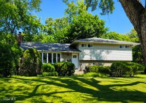 1278 Hawthorn Road Schenectady, NY 12309