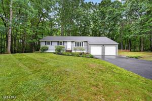 8 Cedarcrest Drive Saratoga Springs, NY 12866