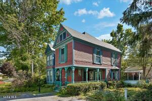 5 Albany Avenue Round Lake, NY 12151