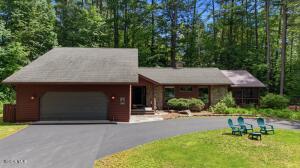 19 Birch Drive Bolton, NY 12824
