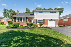 19 Gingerbread Lane Albany, NY 12208