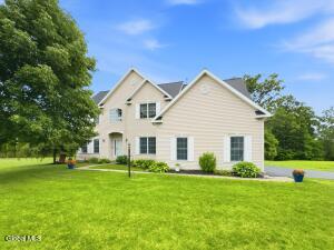12 Bridget Circle Cohoes, NY 12047