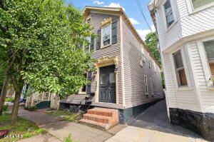 134 Front Street Schenectady, NY 12305