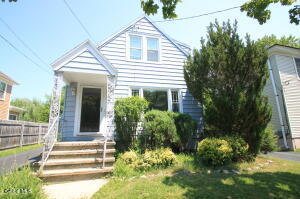 38 Glenwood Boulevard Hudson, NY 12534