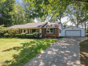 11 Matthew Drive Schaghticoke, NY 12154