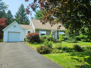 107 Skyway Drive Glenville, NY 12302
