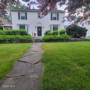 41 Berkshire Drive East Greenbush, NY 12061