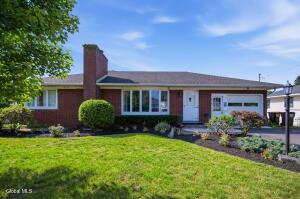 13 Marie Parkway Loudonville, NY 12211