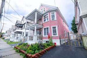 22 Elder Street Schenectady, NY 12304