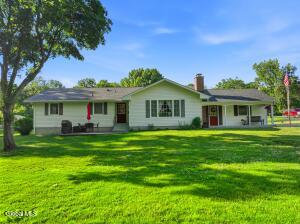48 S Van Dyke Drive Rensselaer, NY 12144