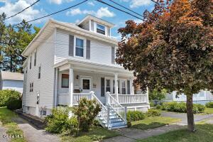 10 Oakwood Boulevard Hudson, NY 12534