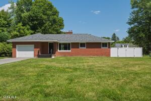 10 Kasper Drive Loudonville, NY 12211