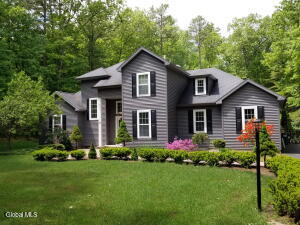 29 Barrington Drive Gansevoort, NY 12831